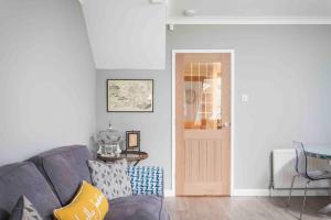 Lilliput Hideaway 5 mins from Sandbanks Beach