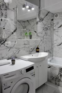 Deluxe Apartments on G Enescu Blvd near Stefan Cel Mare University Suceava