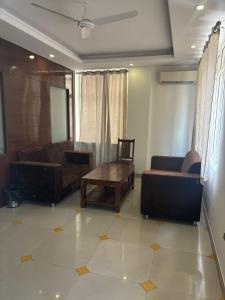 Tipsyy Heritage Heights