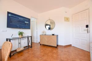 Hygge Home with Seaside and Golf-View Balcony