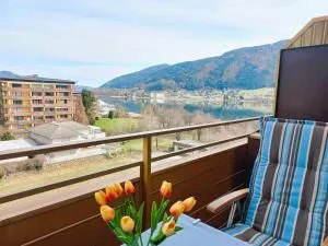 LENA Haus KMB Seeappartement am Ossiacher See mit direktem Seezugang und Hallenbad - Tschöran