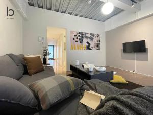 b hotel Komachi - BREAKFAST Included - Central Stay