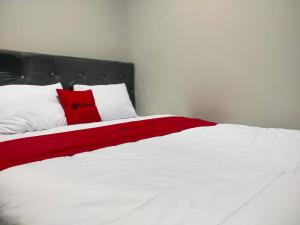 RedDoorz Syariah near Rumah Sakit Soewandhie