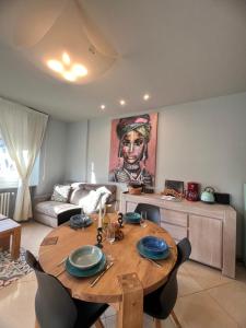 Apartment with Mountain View - Via Torre del Lebbroso 37 room in Blue Moon - La Tour - Aosta