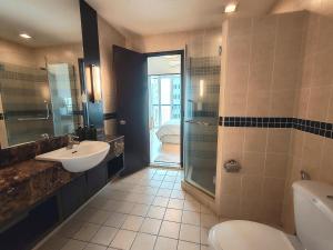 9 Seri Bukit Ceylon 5 minutes to Alor Street KLCC Bukit Bintang 2R2B 8 pax
