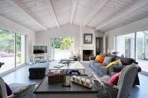 Maison au calme en lisière de forêt avec piscine chauffée