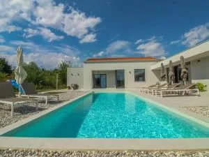 Beautiful Villa Una Sofia with pool in Tinjan - Vela Traba
