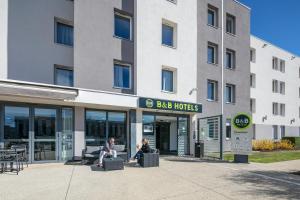 Hotels B&B HOTEL Lyon Aeroport Saint-Quentin-Fallavier : photos des chambres