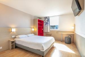 Hotels B&B HOTEL Lyon Aeroport Saint-Quentin-Fallavier : photos des chambres