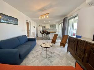 Appartements BEL APPARTEMENT CLIMATISE CENTRE VILLE T2 - 4 PERSONNES AVEC LOGGIA VUE SUR MER : photos des chambres