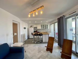 BEL APPARTEMENT CLIMATISE CENTRE VILLE T2 - 4 PERSONNES AVEC LOGGIA VUE SUR MER