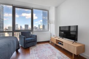 Blueground Hudson Yards gym rooftop lounge NYC-1454