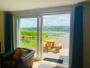 3 bedroomed sea view house overlooking Kenmare Bay Estuary - Killowen