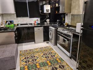 Delight apt beside Rehab city & airport new cairo for families