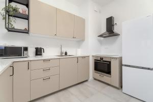 Cosy Apartment with Balcony in Rzeszów by Noclegi Renters