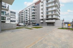 Cosy Apartment with Balcony in Rzeszów by Renters