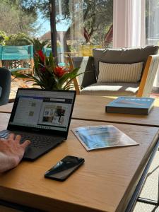 Hotels Les Jardins de Cassis - Parking Gratuit & Piscine Chauffee : photos des chambres