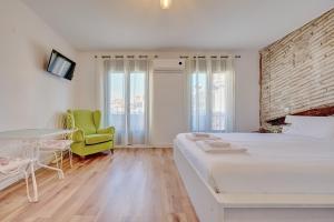 Balcón del Mercado by Clabao