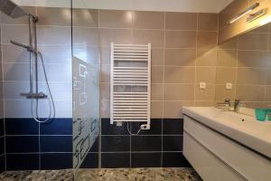 Luxueuse villa, piscine intérieure, plage à 500m