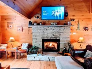 Prime Mountain Cabin - Near Galinburg Downtown