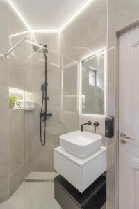 Apartament Ultra-Central Lux + Free Parking + Self Check-In