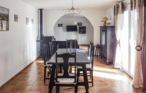 Awesome Home In Pierrelatte With Wifi