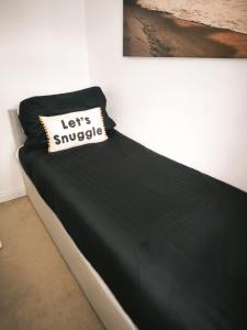 Modern 3-Bedrooms Home for Families & Contractors with Hi-Speed Wi-Fi, Parking, Guests 7 - Clark Property Estates