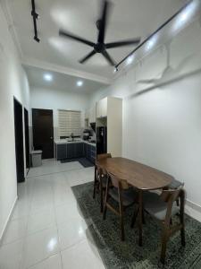 Hazzani Homestay KLIA