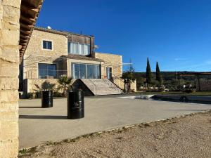 Maisons de vacances Maison de 6 chambres avec piscine privee terrasse et wifi a Le Garn : photos des chambres