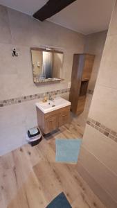 Small Double Room room in B&B Aux 10 Clefs
