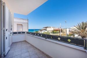 LA CASA DI CLAUDIA "appartamento vista mare 4 posti letto a 30 mt"