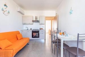 LA CASA DI CLAUDIA "appartamento vista mare 4 posti letto a 30 mt"