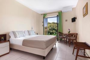Double Room with Garden View room in Hotel Desiree