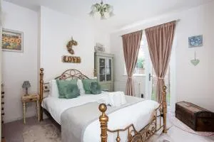 Apartment with Free parking - 6 min drive to beach! - Hockley