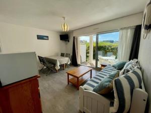 Quiberon : 3 pièces, 5 pers, piscine, près plage, garage, animaux ok, terrassejardin - FR-1-478-85