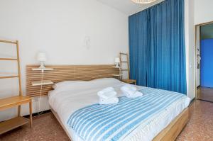 Deiva Marina Sea View Flat with Garage