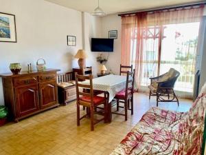 Appartement F2 avec balcon à Amélie-les-Bains - 2 couchages, animaux acceptés, bien équipé - FR-1-703-64