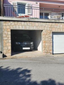 Guest House Karlobag - Villa Rose