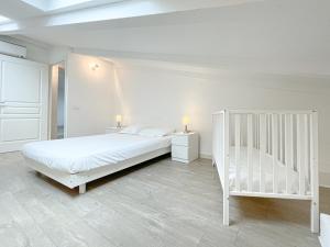 Tony Allard By Winsome Destination 4A