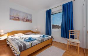 Beautiful Apartment In Pakostane