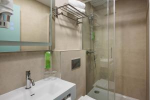 Hotels Hotel Byakko Nice : Chambre Double Deluxe avec Balcon