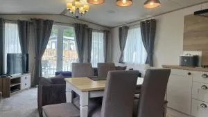 Immaculate 3-Bed Lodge in Out Rawcliffe - Saint Michaels on Wyre