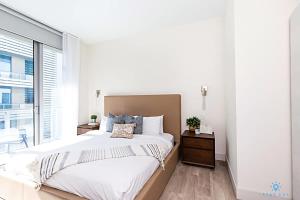 Rooftop Pool, Broad-walk & Near Beach