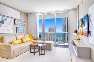 Awesome Ocean View and Amenities, Pools - 2 BR