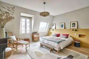 Charming love nest in Paris