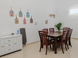 Favourite Homestay Melaka - 8Pax,4BR,4Bath