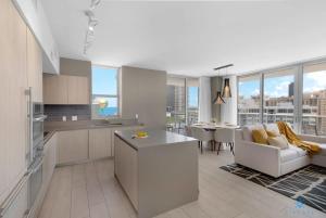 Wrap Around BalconyParadise Beach Amazing Pools