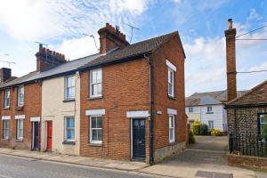 City Centre Riverside Retreat