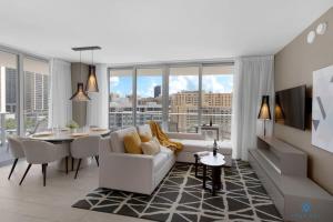 Wrap Around Balcony, Paradise Beach & Amazing Pools