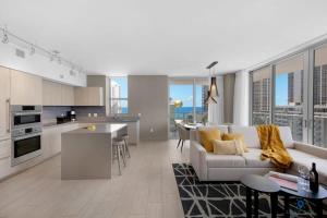 Wrap Around Balcony, Paradise Beach & Amazing Pools